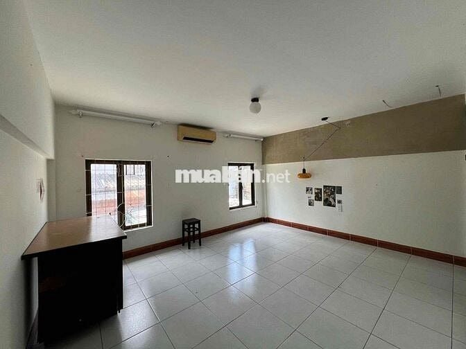 110m2_ 5PN 3WC_ Chung Cư Cũ Q1_ Điện Nước Nhà Nước_Kinh Doanh Tự Do