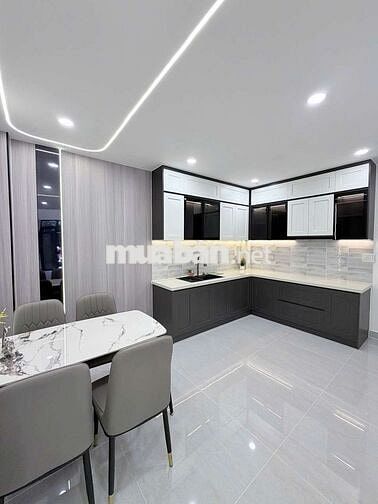 Bán Nhà 5 Tầng Full nội Thất đường Âu Dương Lân. Phường Chánh Hưng 