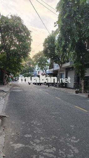 KHO XƯỞNG 240m2 ngang 12m , MẶT TIỀN LÊ LÂM- PHÚ THẠNH,TÂN PHÚ