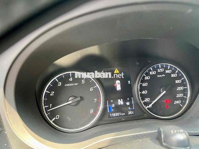 Mitsubishi Outlander 2.0 Premium 2019 Trắng
