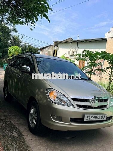 Toyota Innova 2006 G - 64948 km