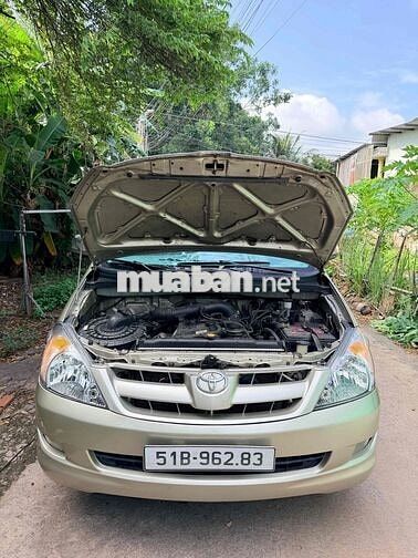 Toyota Innova 2006 G - 64948 km