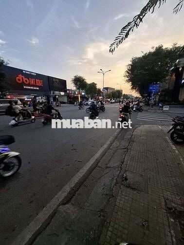 🏣 4 TẦNG 60M² MẶT TIỀN ĐƯỜNG NHỰA 8M NGAY AEON TÂN PHÚ 10,8Đ.