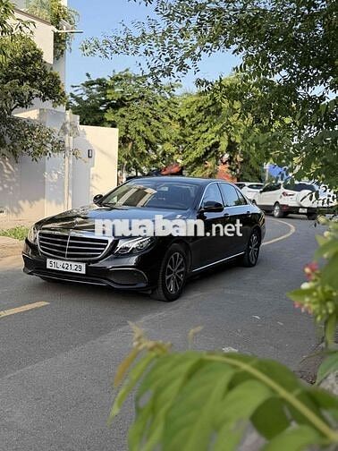 Mercedes-Benz E200 2016 Tự động 9 cấp Đen