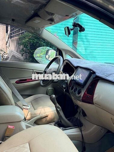 Toyota Innova 2006 G - 64948 km