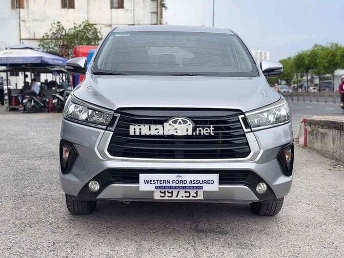 Toyota Innova 2.0E 2021 Số sàn xuất được VAT
