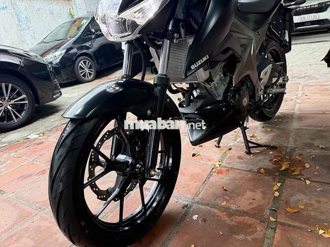 Suzuki GSX S150 Đen Nhập khẩu ODO 50km