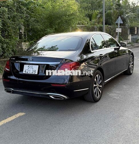 Mercedes-Benz E200 2016 Tự động 9 cấp Đen