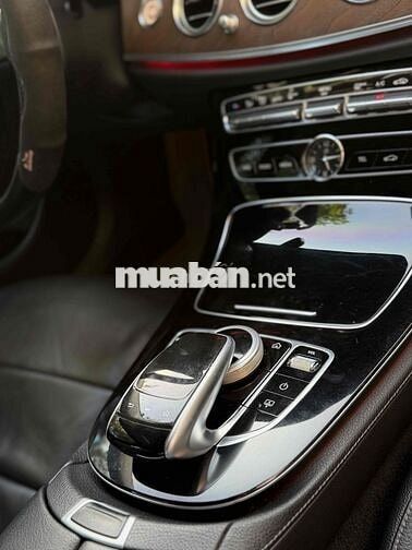 Mercedes-Benz E200 2016 Tự động 9 cấp Đen