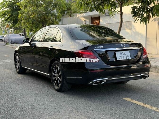 Mercedes-Benz E200 2016 Tự động 9 cấp Đen