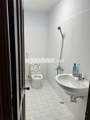 ⭐ Cho Thuê Nhà 4 Tầng HXH 6m tại Hoàng Hoa Thám, 4PN, Chỉ 20 Triệu/Th