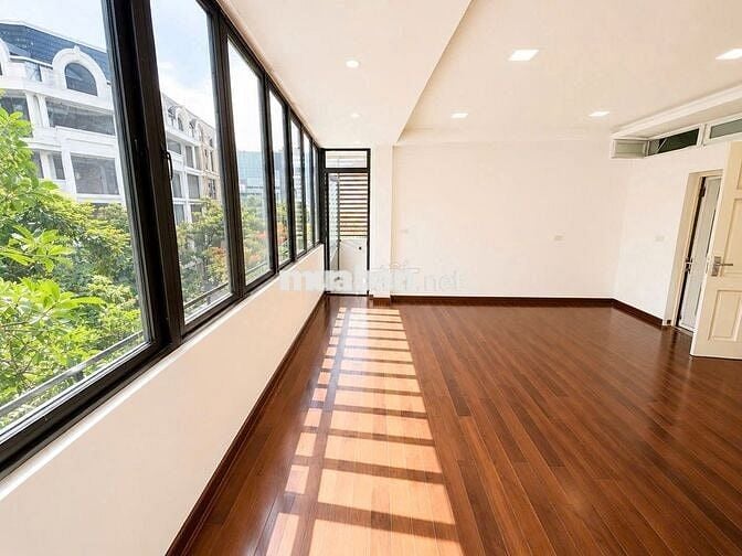 Chính chủ cho thuê MBKD 40m2 3 tầng MT 6,5M mặt ngõ 45 Trần Thái Tông