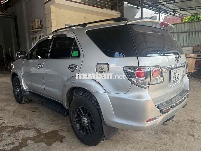 Toyota Fortuner 2016 Dầu Bạc