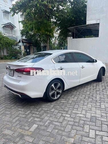 Kia Cerato 2018 MT 100.000 km