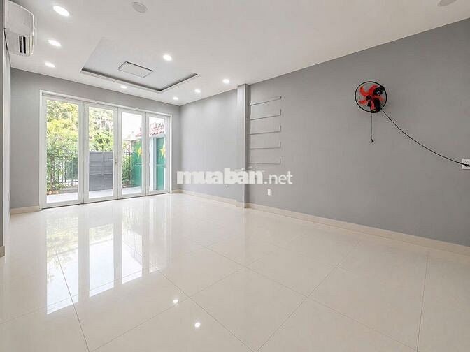 Cho thuê 40Tr Villa Quận Phú Nhuận|DT 8x17m| 3 Tầng 7 Phòng| Gara oto.