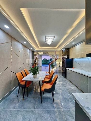 Cho Thuê Nhà MT Đường Nhánh Cách HÀ HUY GIÁP 200m - Có Nội Thất