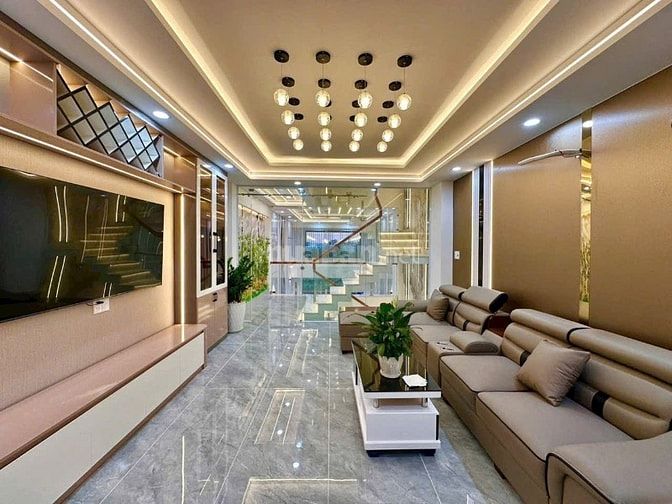 Cho Thuê Nhà MT Đường Nhánh Cách HÀ HUY GIÁP 200m - Có Nội Thất