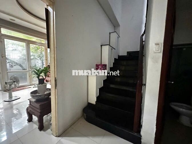 Cho thuê 40Tr Villa Quận Phú Nhuận|DT 8x17m| 3 Tầng 7 Phòng| Gara oto.