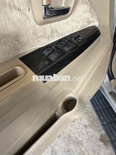 Toyota Fortuner 2016 Dầu Bạc