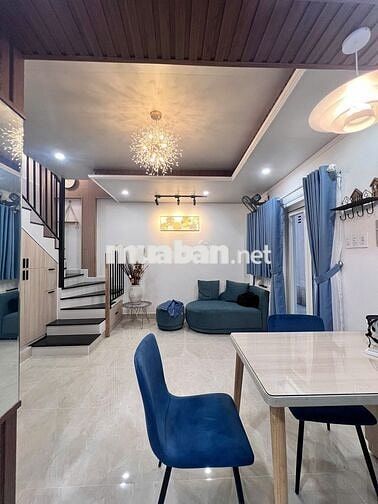 Cho thuê nhà 18A/ Nguyễn Thị Minh Khai Q.1 - 5x8m- 2 Lầu