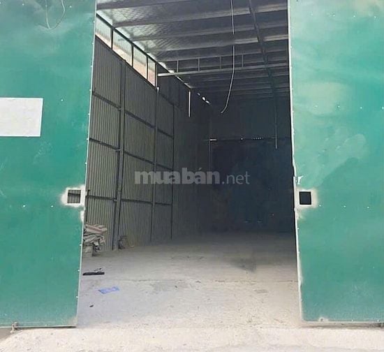 Cho thuê kho Hạ Yên Quyết, 135m² + 30m² gác sép = DTSD 165m², giá 15tr