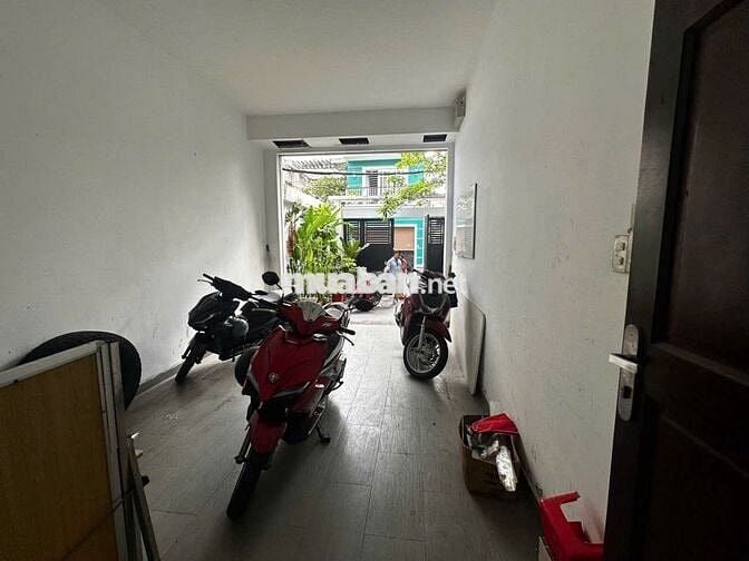 Cho thuê 40Tr Villa Quận Phú Nhuận|DT 8x17m| 3 Tầng 7 Phòng| Gara oto.