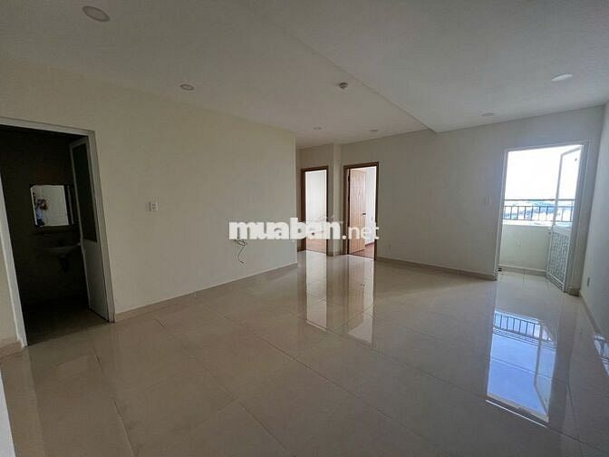 Cho thuê căn 3pn 2wc nhà trống giá 8tr chung cư Dream Home Palace Q8