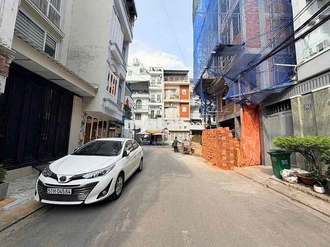 Cho thuê nhà nguyên căn đường Lý phục man quận 7