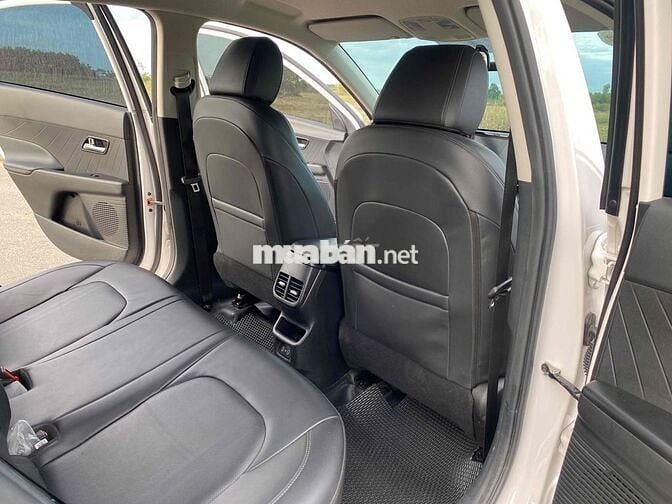 Hyundai Accent Trắng 5 chỗ