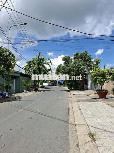 Đất 6 x 22 = 125m. Trục Lê Lợi - Lý Thường Kiệt Thị Trấn Hóc Môn 3,9t