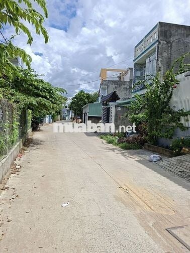 Đất 6 x 22 = 125m. Trục Lê Lợi - Lý Thường Kiệt Thị Trấn Hóc Môn 3,9t