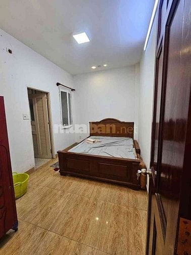 Bán gấp Nhà đẹp 2 Tầng Tỉnh Lộ 10, 56m2, hẻm 7M thông xe tải tránh 3t9