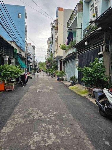 Bán gấp Nhà đẹp 2 Tầng Tỉnh Lộ 10, 56m2, hẻm 7M thông xe tải tránh 3t9