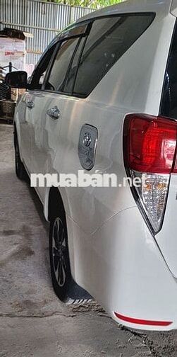 Toyota Innova 2.0E cuối 2019