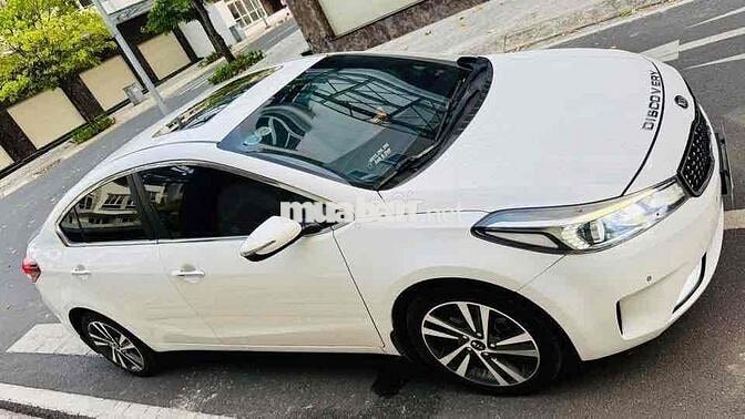 KIA Cerato 2018 2.0 bản full Trắng Tự động
