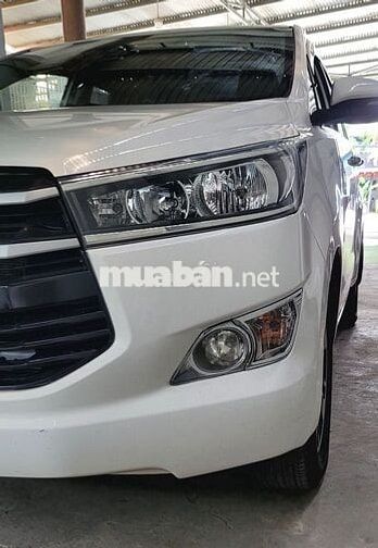 Toyota Innova 2.0E cuối 2019