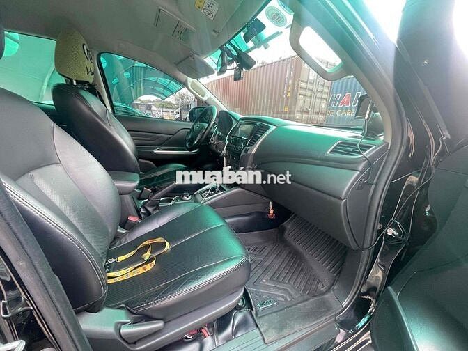 Mitsubishi Triton 2019 2.4 Mivec 4x4 AT Đen
