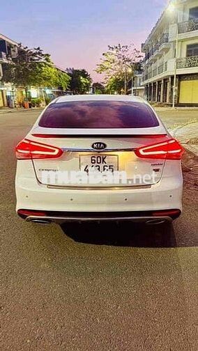 KIA Cerato 2018 2.0 bản full Trắng Tự động