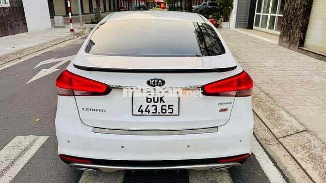 KIA Cerato 2018 2.0 bản full Trắng Tự động