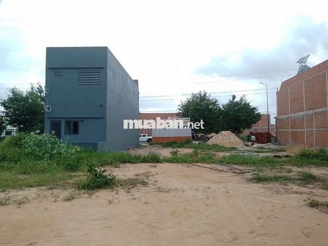 Hơn 900tr có 100m2 đất TC đường nhựa 7m gần chợ Bến Cát