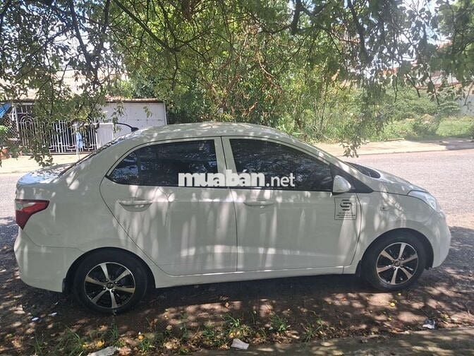 Hyundai i10 XS 2020 Trắng