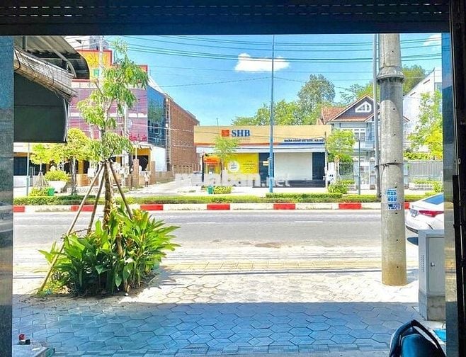 BÁN NHÀ MẶT TIỀN QL55 FULL THỔ CƯ (GIÁ TL)
