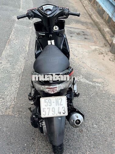 Yamaha Luvias FI Đen, Đỏ, Bạc