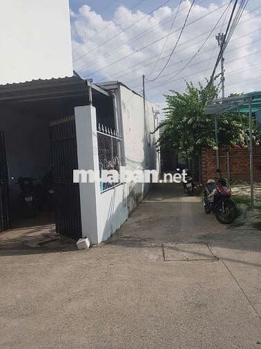 Căn góc 2 mt hẻm tải ..cách mt nguyễn ảnh thủ 50m..dt 88m.nhà cap 4