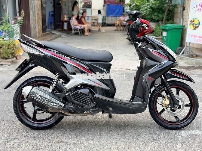 Yamaha Luvias FI Đen, Đỏ, Bạc