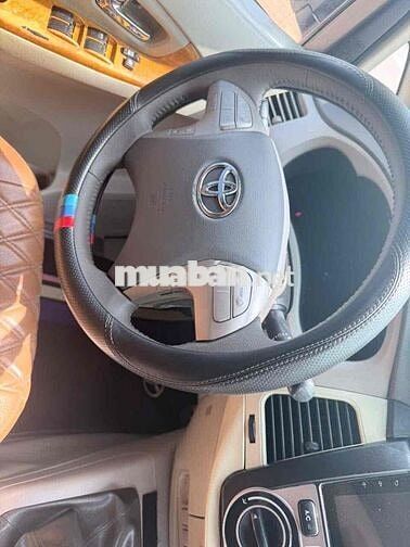 Toyota Innova 2010 Số sàn Bạc 7 chỗ