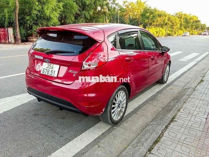 Em bán Ford Fiesta Hatchback Tự động 6 cấp