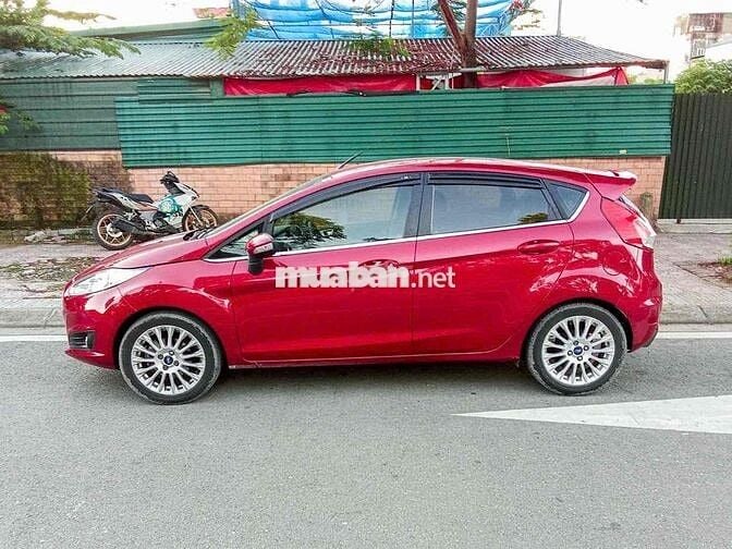 Em bán Ford Fiesta Hatchback Tự động 6 cấp