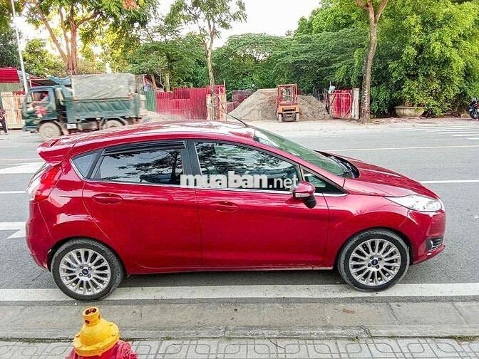 Em bán Ford Fiesta Hatchback Tự động 6 cấp