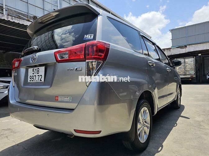 Toyota Innova E 2.0 SX 2017 Số sàn Bạc